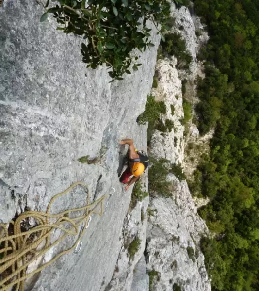 Quinto tiro e quello chiave 6b+ - Poderini Francesco 