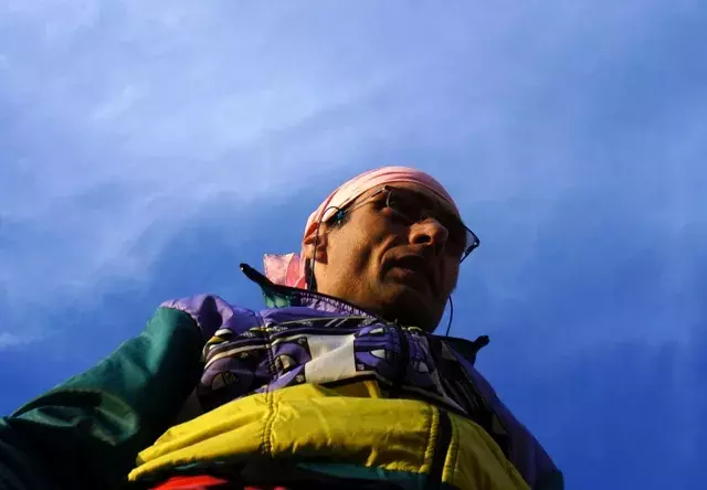 Pietro Placentino, alpiere scelto dell'esercito. Scalatore degli Amici di Ron. 18 ottobre 2013, dopo aver completato il progetto L. RON HUBBARD MULAZ CLIMBING ROUTE. In cima al torrione Mulaz - Resia (Ud). - Fondazione degli Amici di L. Ron Hubbard