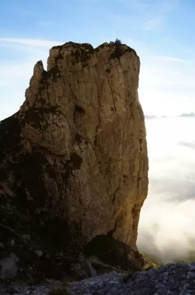 Torrione del Mulaz, parete dove sta venendo fatta la L. Ron Hubbard Mulaz Climbing Route (secondo tiro). - Fondazione degli Amici di L. Ron Hubbard
