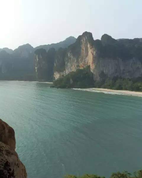 Tonsai beach from Escher wall - Andrea
