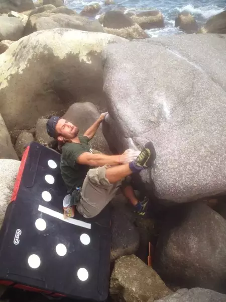 Un sasso - old up climbing
